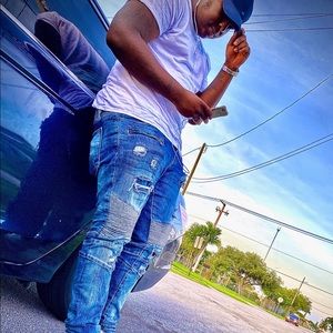 Meet your Posher, Henry